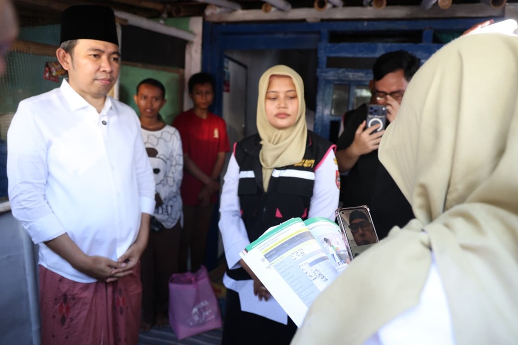 Bupati Gus Fawait Pimpin Homecare di Desa Rowotamtu, Jember   
