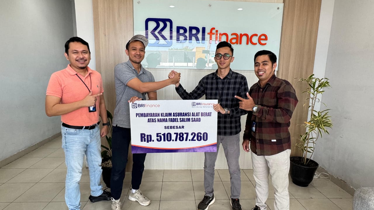 Proses Cepat dan Mudah, BRI Insurance Bayar Klaim Asuransi Alat Berat Rp510 Juta di Makassar