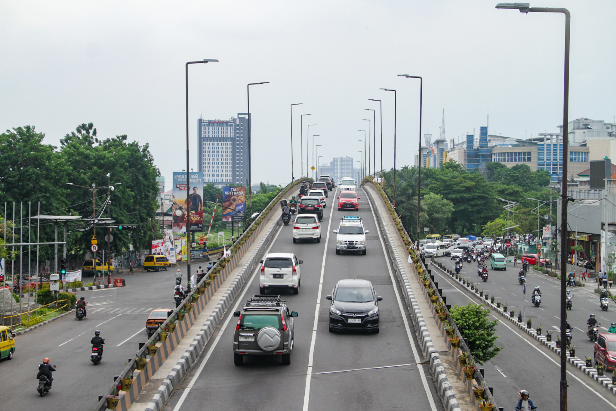 Flyover Pertama di Kota Pahlawan Ini Dulu Berbayar 100 Rupiah!