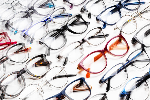 Pilihan 7 Frame Kacamata untuk Tampil Stylish Setiap Hari