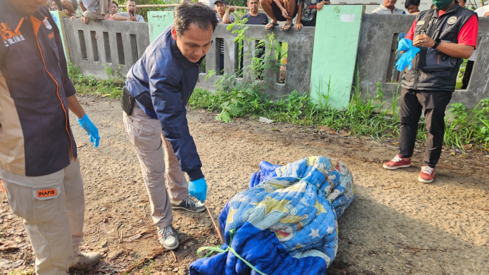 Mayat Wanita yang Terbungkus Kasur Ternyata Sempat Menginap Dua Hari di Kontrakan Pelaku