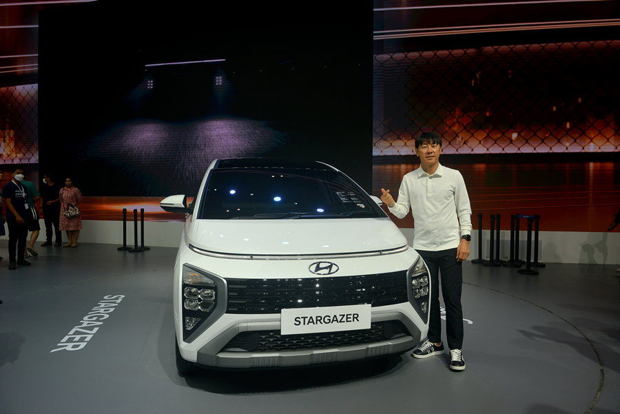 Coach Shin Tae-yong Datangi Booth Hyundai di GIIAS 2022, Rasakan Impresi Pertama Stargazer