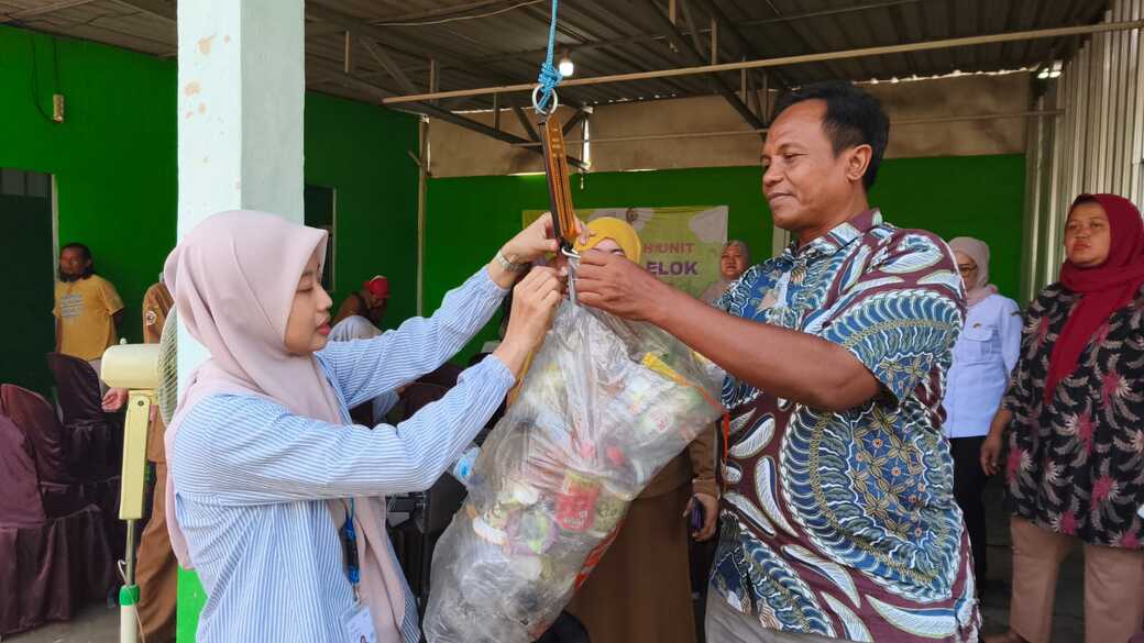 Kelola Lingkungan, Mekabox Internasional Resmikan Program Bank Sampah