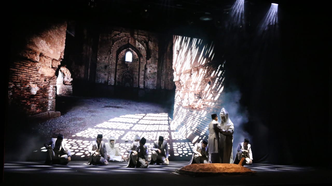 Imam Al-Bukhari & Sukarno, Teater Tablo Merajut Diplomasi, Spiritualitas, dan Warisan Budaya