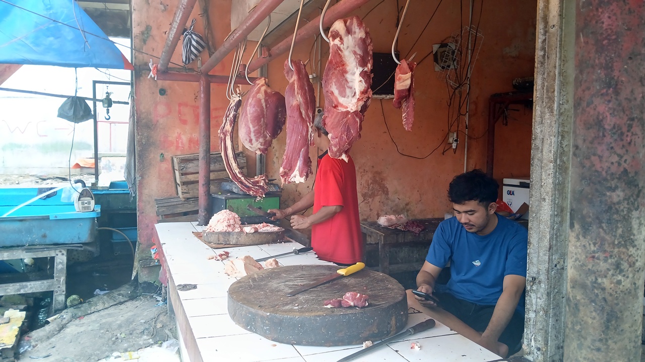 Lonjakan Harga Daging Bikin Pedagang Pasar Menjerit