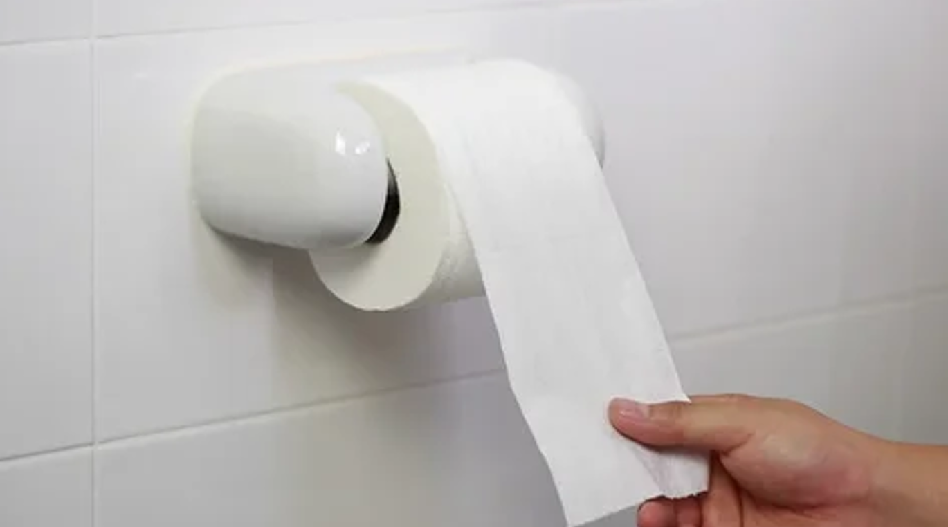 Mengapa Orang Barat Cebok Pakai Tisu Bukan Air?