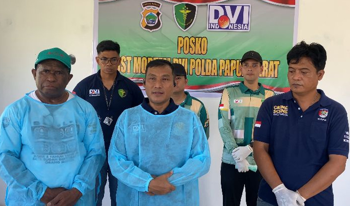 Tim DVI Polda Papua Barat Identifikasi 15 Jenazah Korban Banjir Bandang   