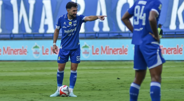 Dipanggil Timnas Irak, Bek Persib Siap Tempur di Play-off Piala Dunia 2026