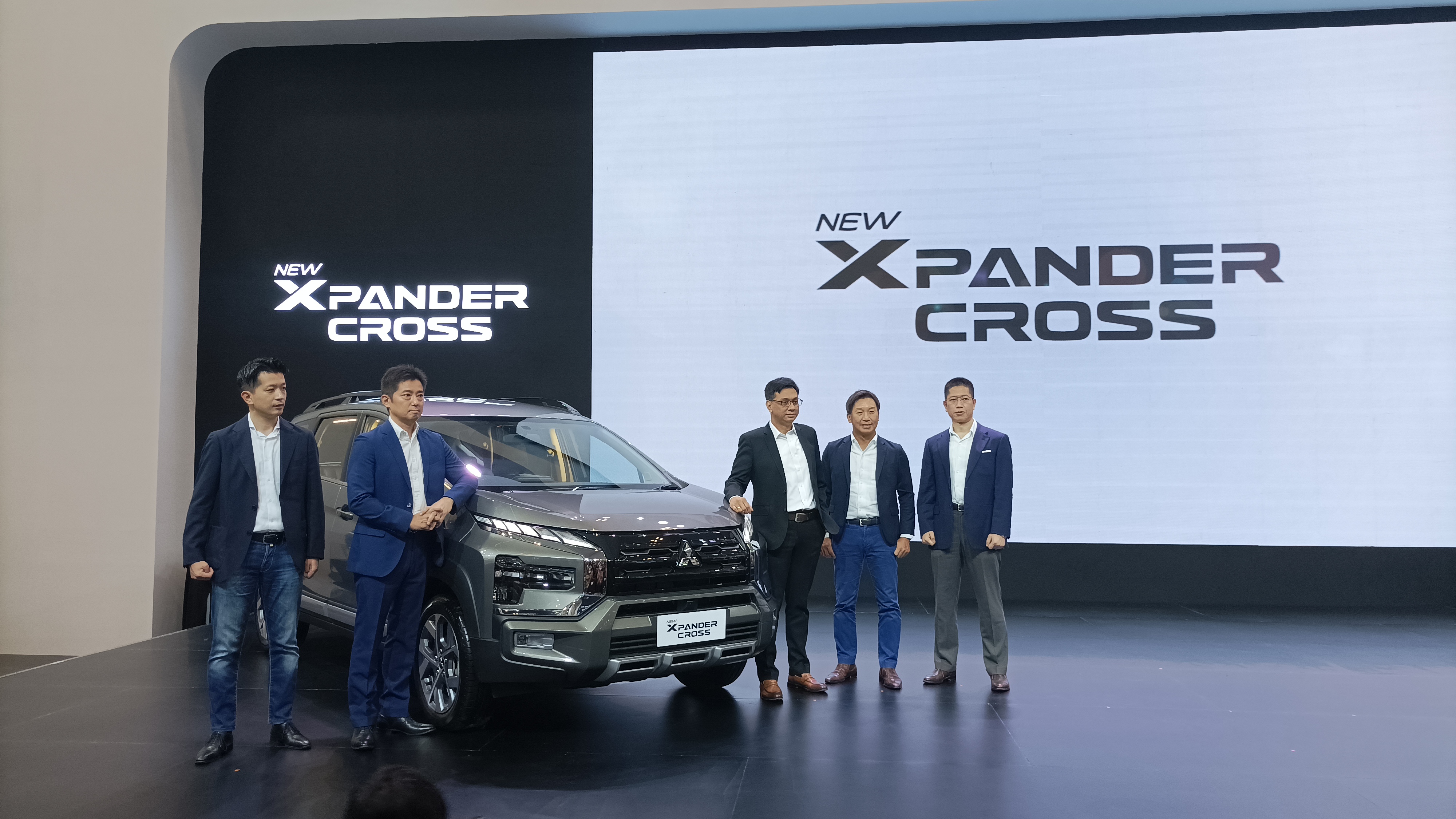 New Mitsubishi Xpander Cross Meluncur di GIIAS 2022, Segini Harga dan Fitur Terbarunya