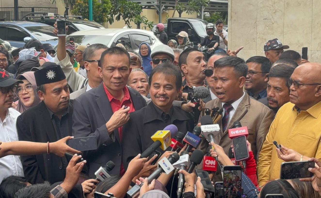 Denny Indrayana Bergabung Bela Roy Suryo Cs dalam Kasus Dugaan Ijazah Palsu Jokowi