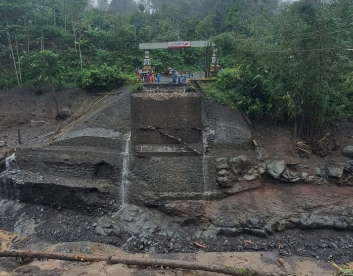 Tidak Ada Jembatan Darurat, Jalur Lumajang-Malang Via Sidomulyo Tetap Terputus Selama 4 Bulan