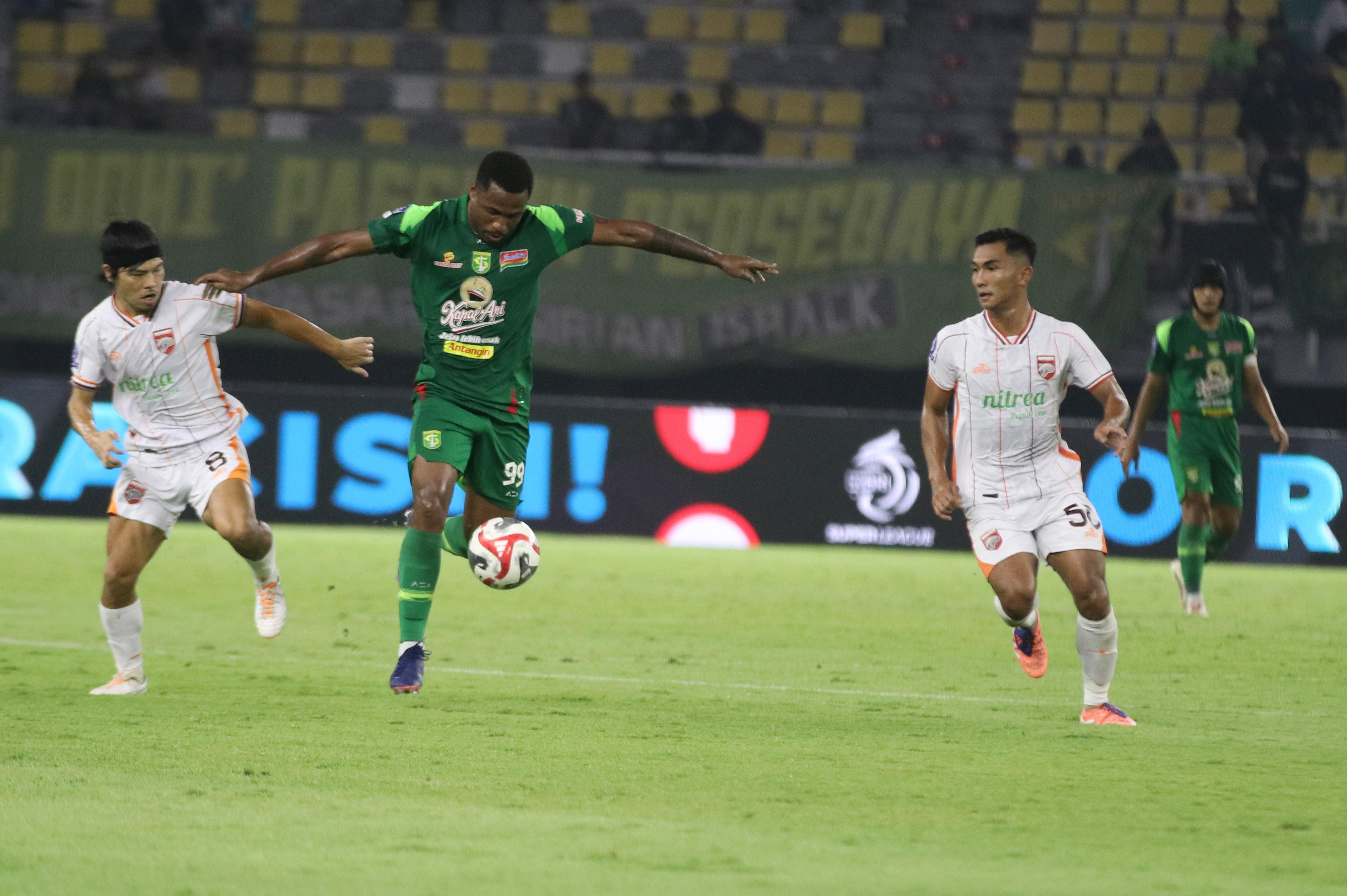 Pelatih Sementara Persebaya Shin Sang-gyu Puji Diego Mauricio, Berkualitas!