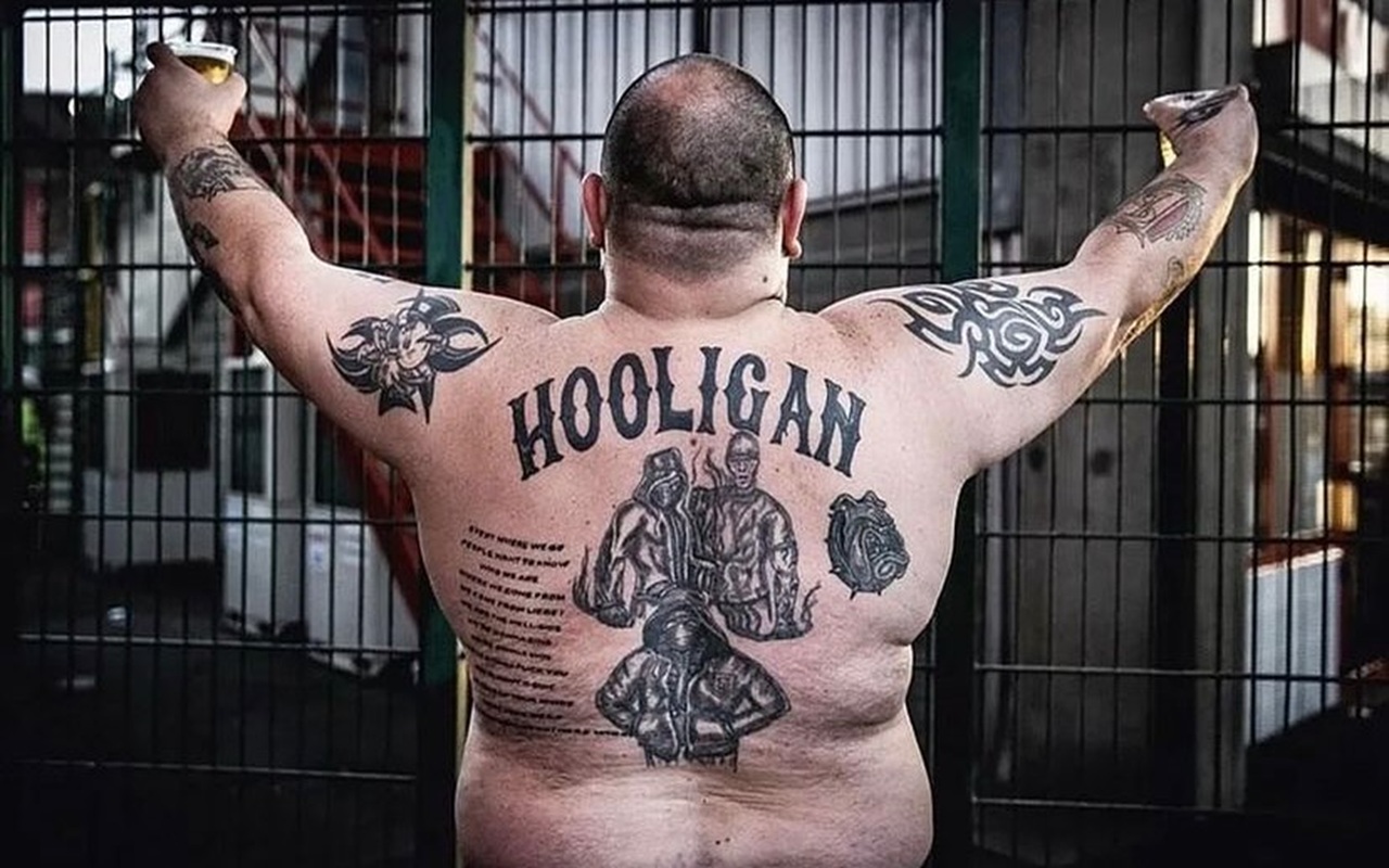 Hooligan Inggris Terancam Kena 'Dor' Jika Bikin Ulah di Texas: Separuh Warga Punya Senjata!