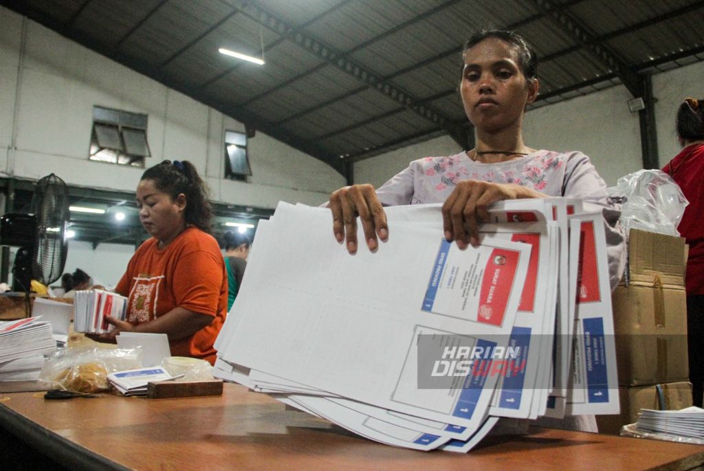 KPU Jatim Temukan 140 Ribu Surat Suara Rusak: Kertas Sobek hingga Tinta Meluber