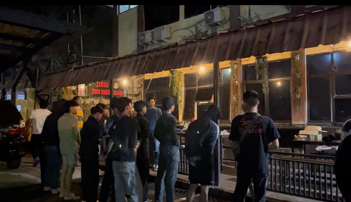 Usai Didata Polisi, 20 Suporter Persikas yang Bentangkan Spanduk di Acara KDM Dipulangkan 