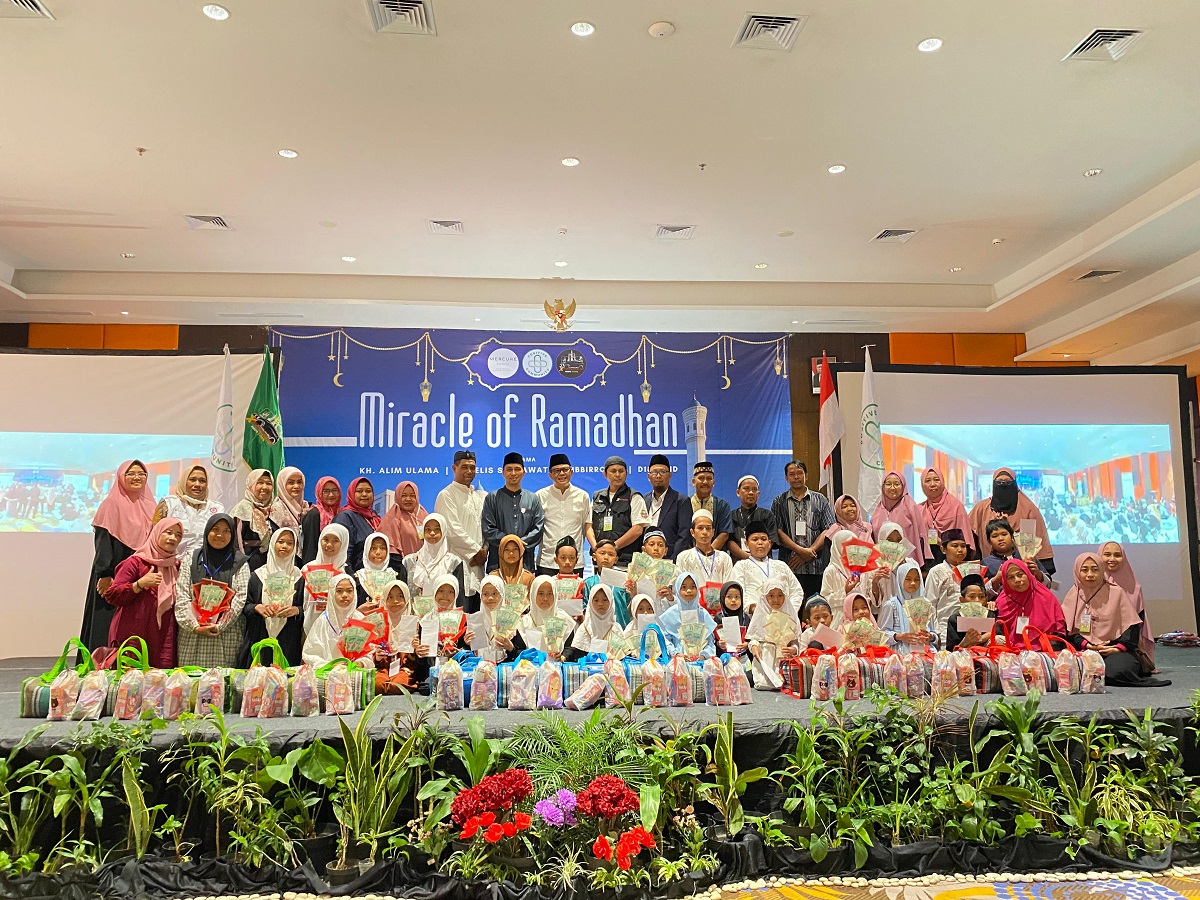 Ajak Buka Bersama 100 Anak Yatim Piatu, Positive Community Wujudkkan Miracle of Ramadhan. 