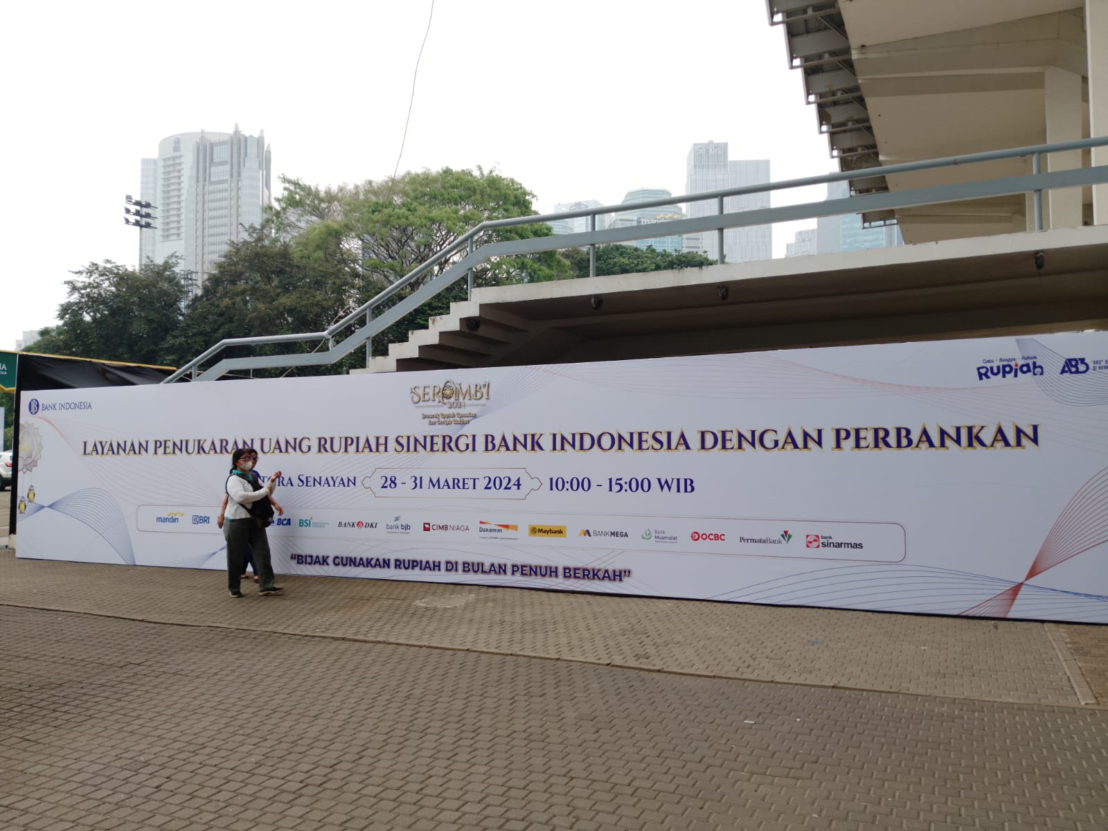 BI Buka Layanan Penukaran Uang Serentak Bersama 16 Bank Nasional di Istora Senayan Jakarta