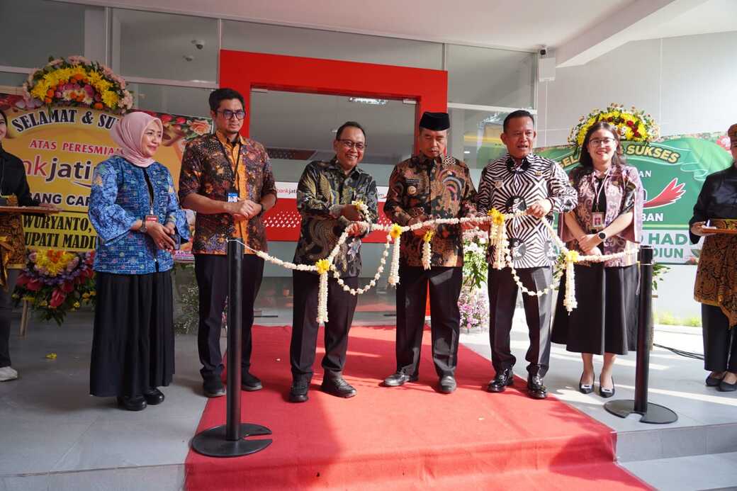 Akselerasi Pertumbuhan Bisnis, Bank Jatim Grand Launching Kantor Cabang Caruban