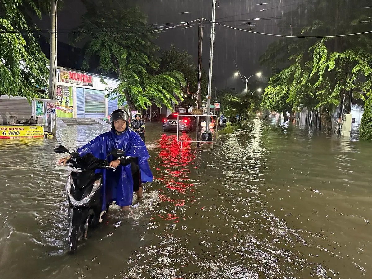 Cuaca Ekstrem Sebabkan Kota Semarang dan Sekitarnya Terendam Banjir