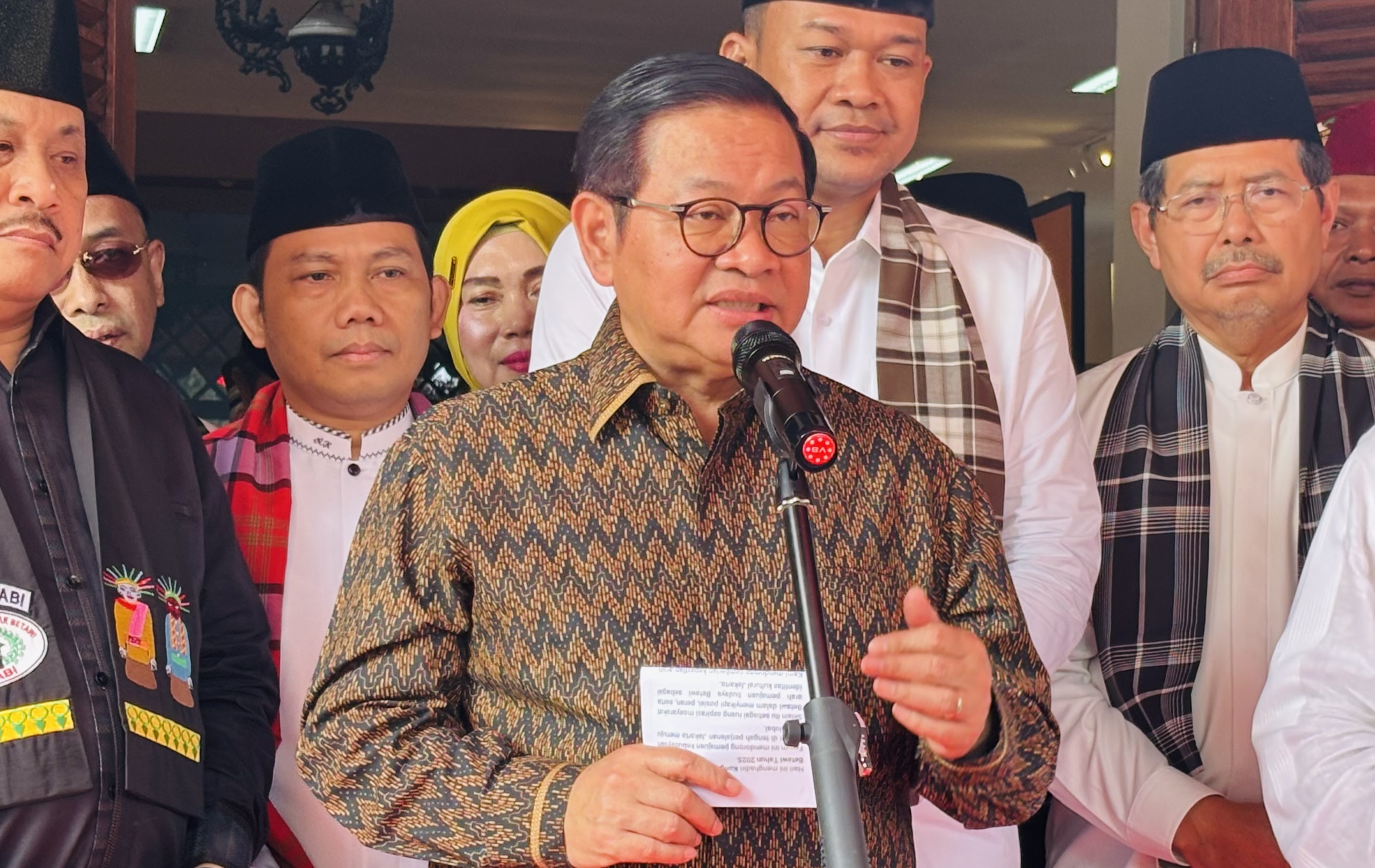 BMKG Prediksi Angin Kencang Landa Jakarta Sepekan ke Depan, Pramono Perintahkan Pangkas Pohon Tua