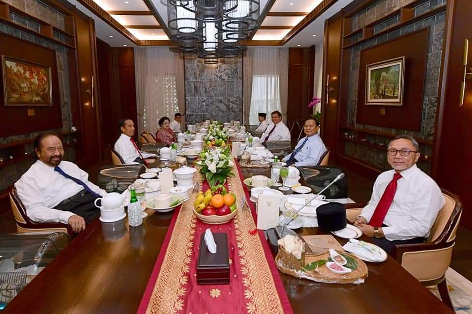 Presiden Jokowi Jamu Ketum Parpol, Airlangga: Jaga Stabilitas Politik