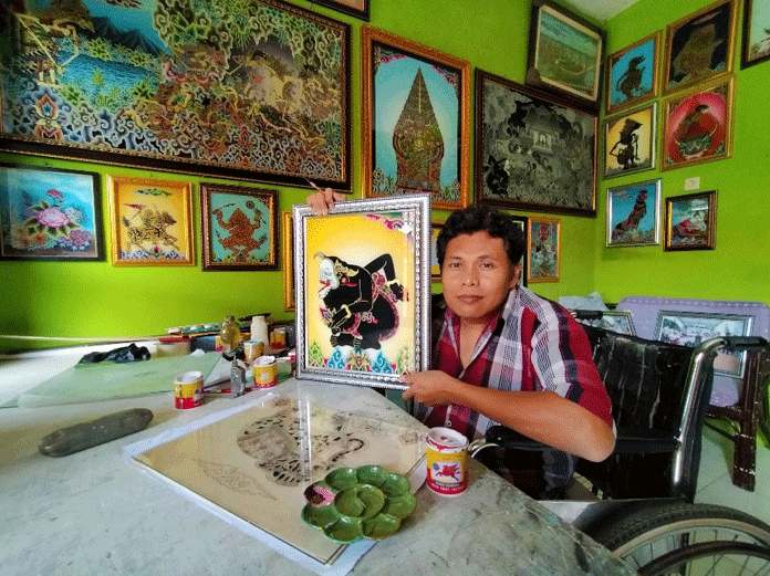 Kusdono Rastika, Maestro Lukisan Kaca yang Lumpuh Akibat Kecelakaan