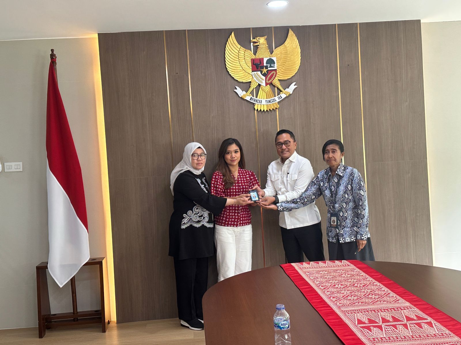 Istana Kembalikan Kartu Pers Wartawan CNN Usai Audiensi dengan Dewan Pers
