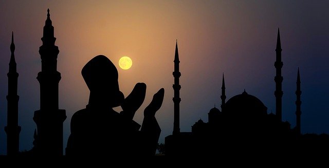 Bulan Penuh Berkah! Ini Makna Ramadan Mubarak dan Ramadan Kareem