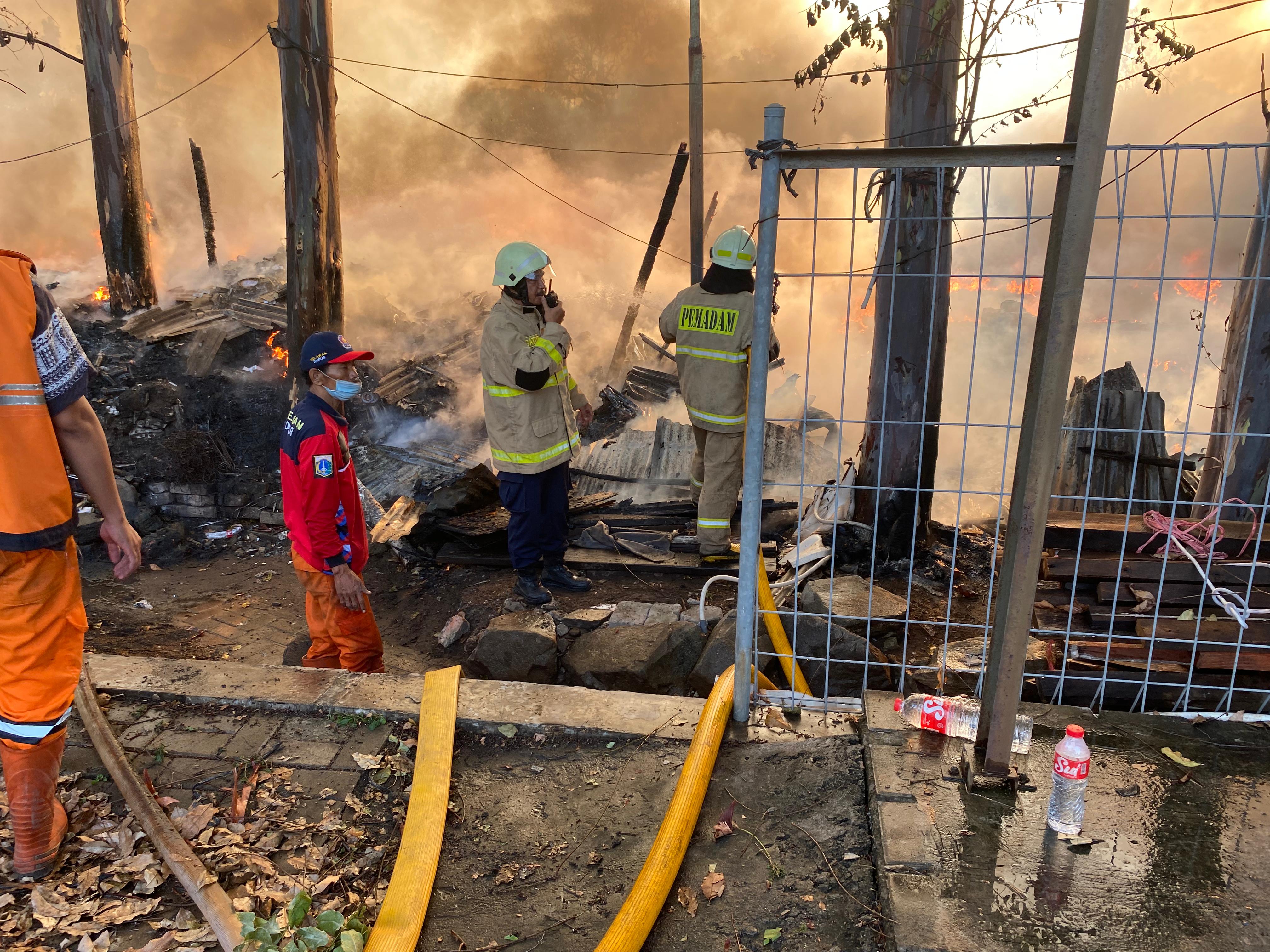 Sopiah Tewas dalam Kebakaran di Penjaringan, 120 Rumah Petak Terdampak