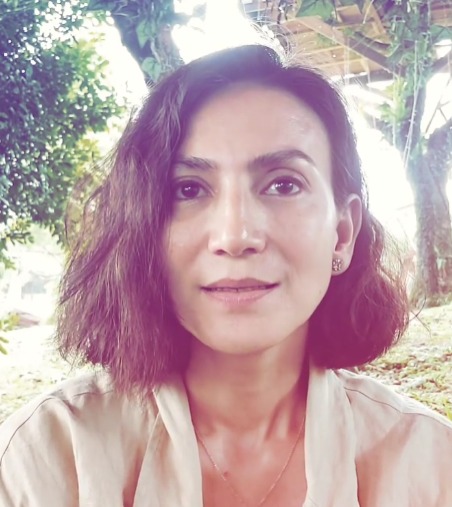 Wanda Hamidah Tak Kuasa Menahan Tangis, Curhat Mantan Suami Tidak Kembalikan Anak