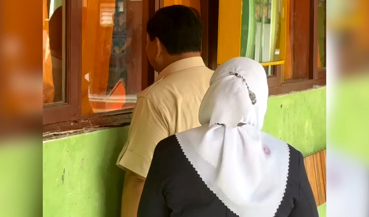 Alasan Prabowo Ngintip dari Jendela Saat Cek MBG di Sekolah