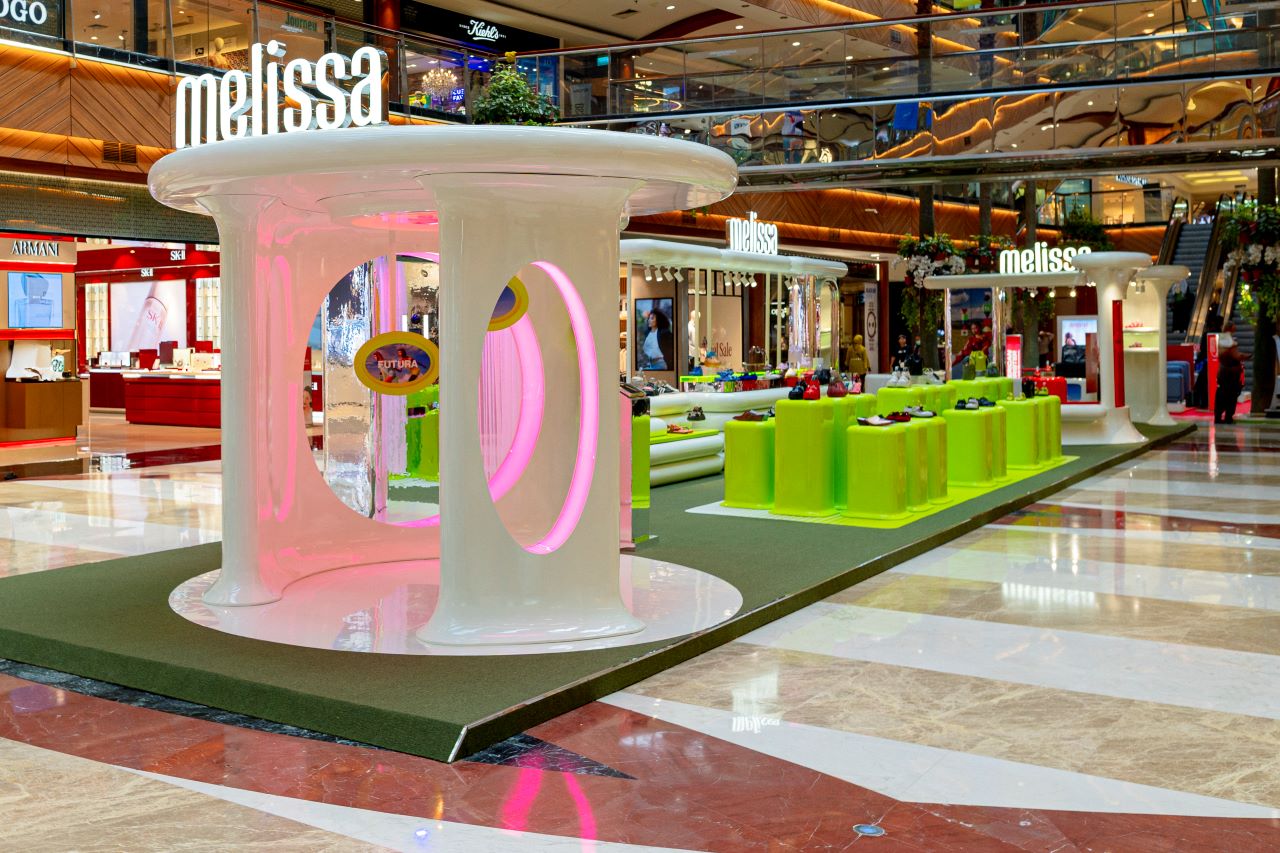 Rasakan Imajinasi Fashion Masa Depan di Melissa Futura Pop-Up Experience