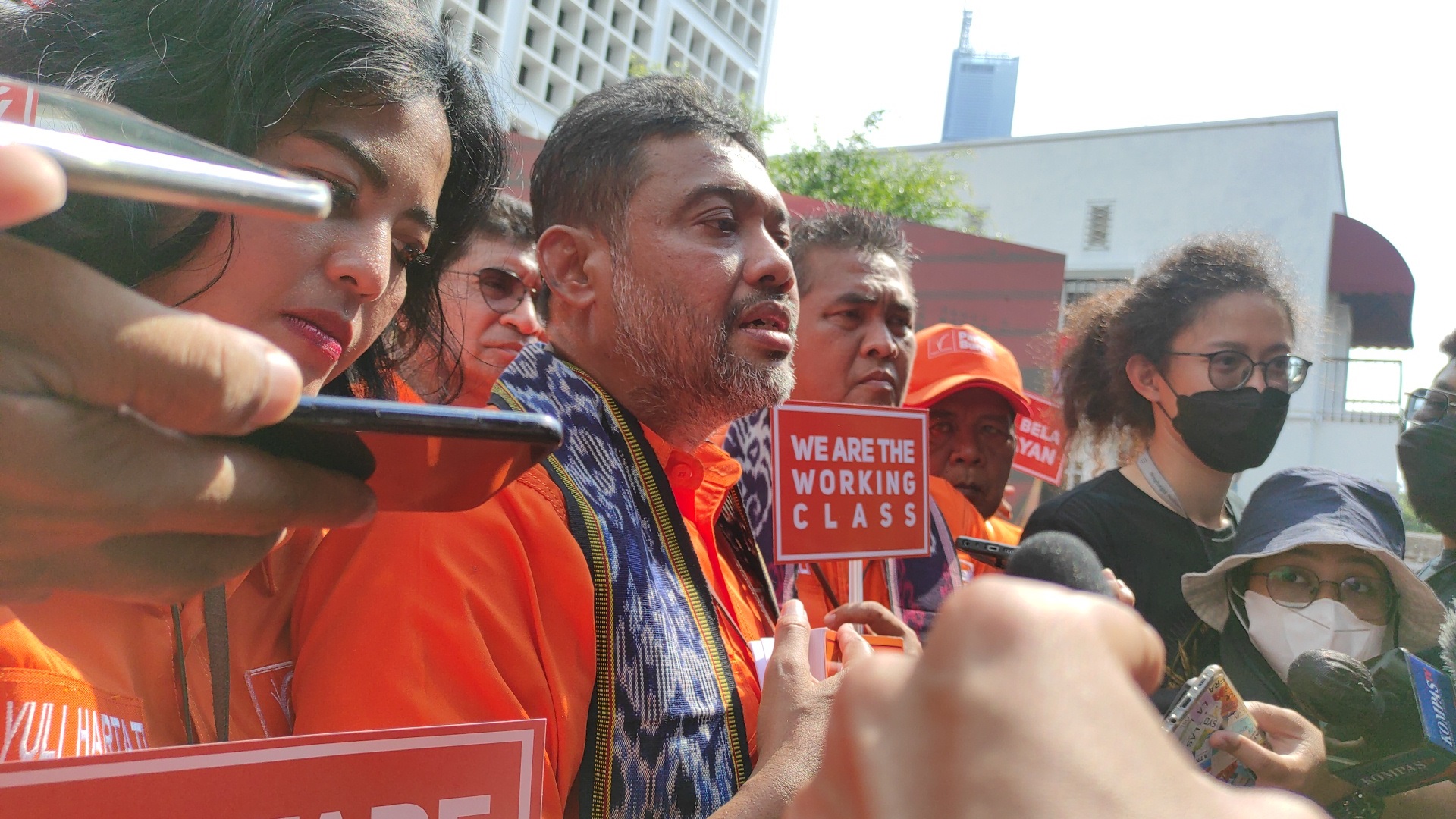 Partai Buruh Pastikan Puluhan Ribu Pendemo Tolak Harga BBM Naik: Harus Dilawan!