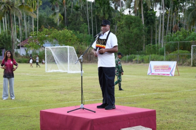 Gubernur Papua Sentil Fasilitas Olahraga yang 'Tidur', Saatnya Bangkitkan Semangat Anak Muda