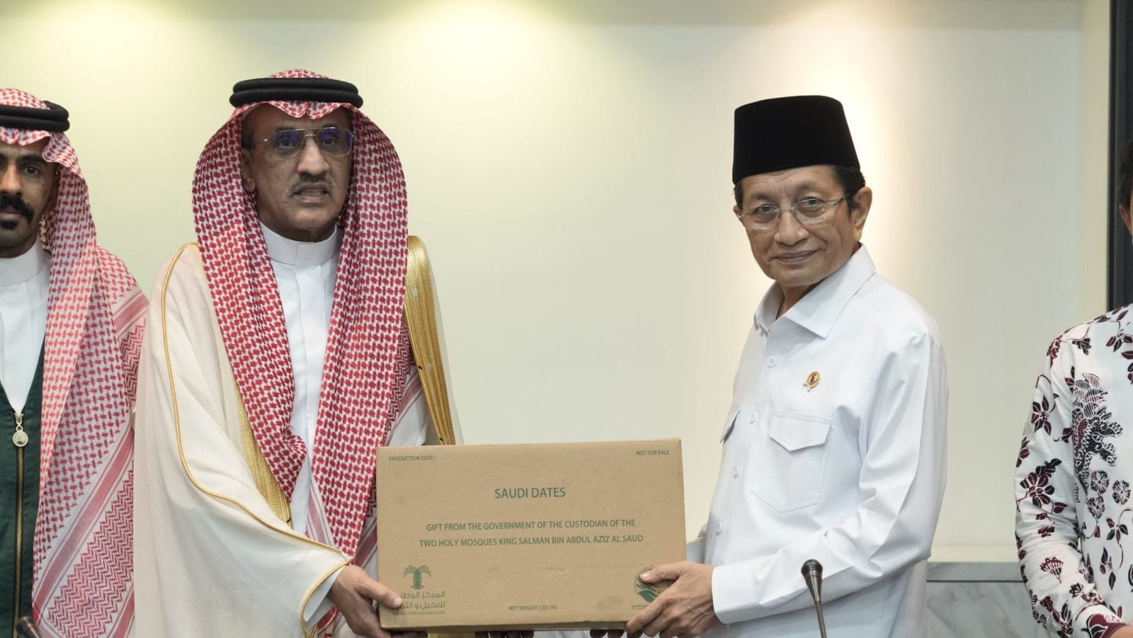 Jelang Bulan Ramadhan, Arab Saudi Kirim Kurma 100 Ton untuk Muslim Indonesia