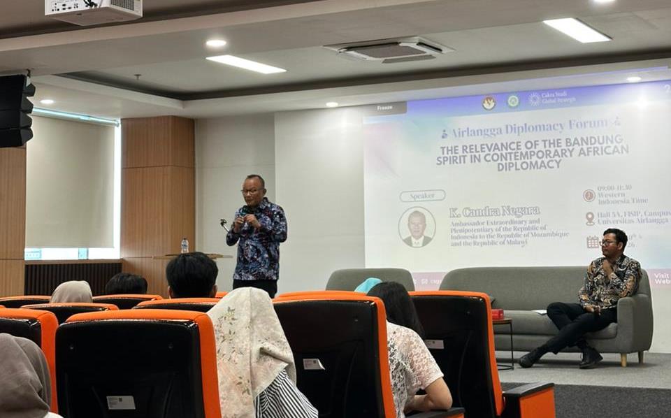 Airlangga Diplomacy Forum Bahas Relevansi Semangat Bandung dalam Diplomasi Afrika