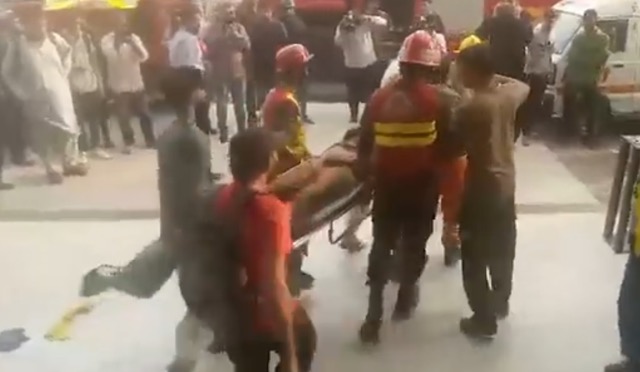 Kebakaran Mall di Pakistan Tewaskan 9 Orang, 50 Terperangkap di Pusat Perbelanjaan