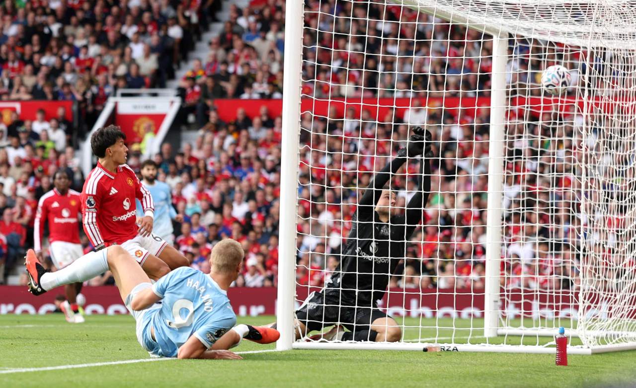 Man Utd vs Man City: Gol Haaland Berbau Offside, Lisandro dan Carrick Semprot VAR