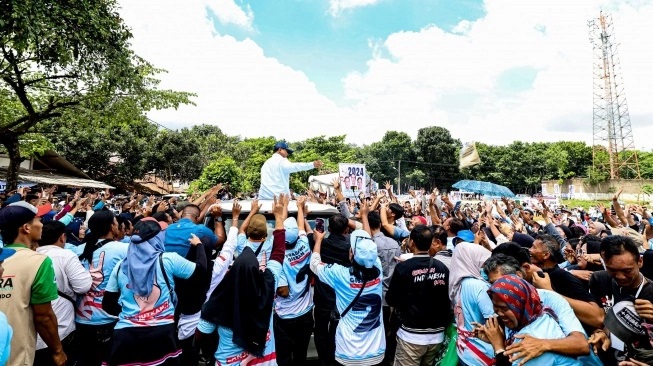 Prabowo Sambangi Subang, Dedi Mulyadi Jadi Korban Emak-Emak