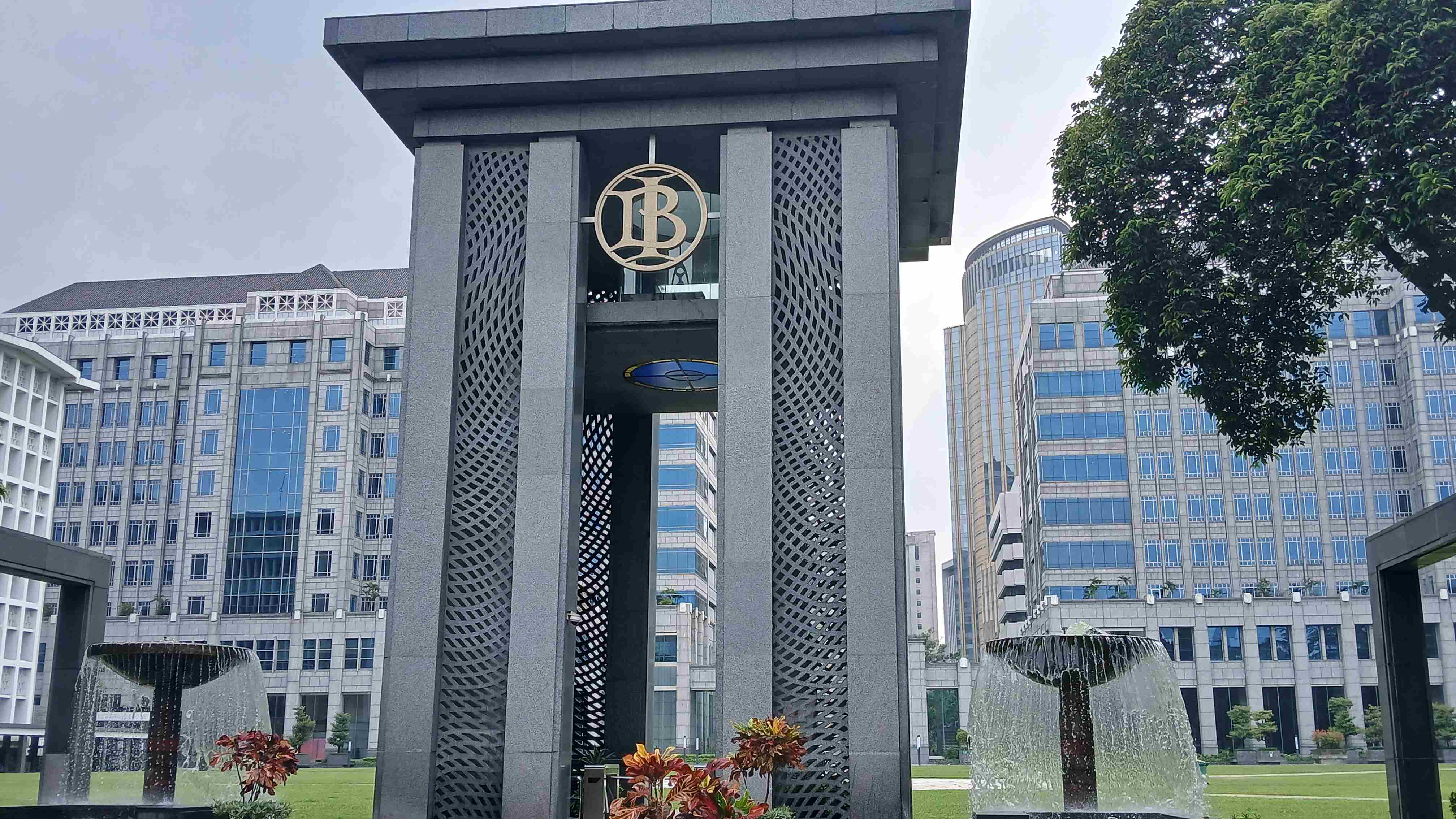 Rupiah Ambruk hingga Sentuh Angka Rp 17.405, Apa Kata Bank Indonesia?