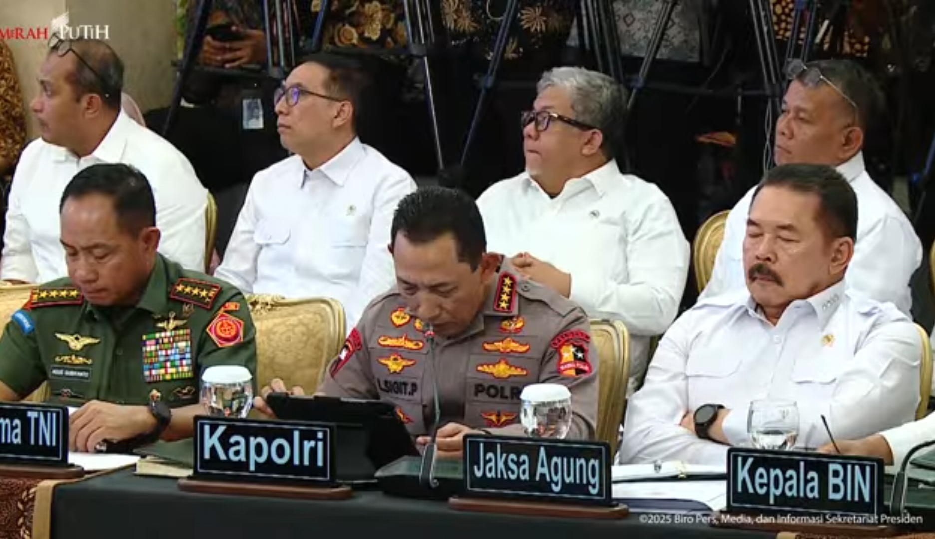 Polri Kerahkan 10.999 Personel Tangani Bencana di Aceh, Sumut, dan Sumbar