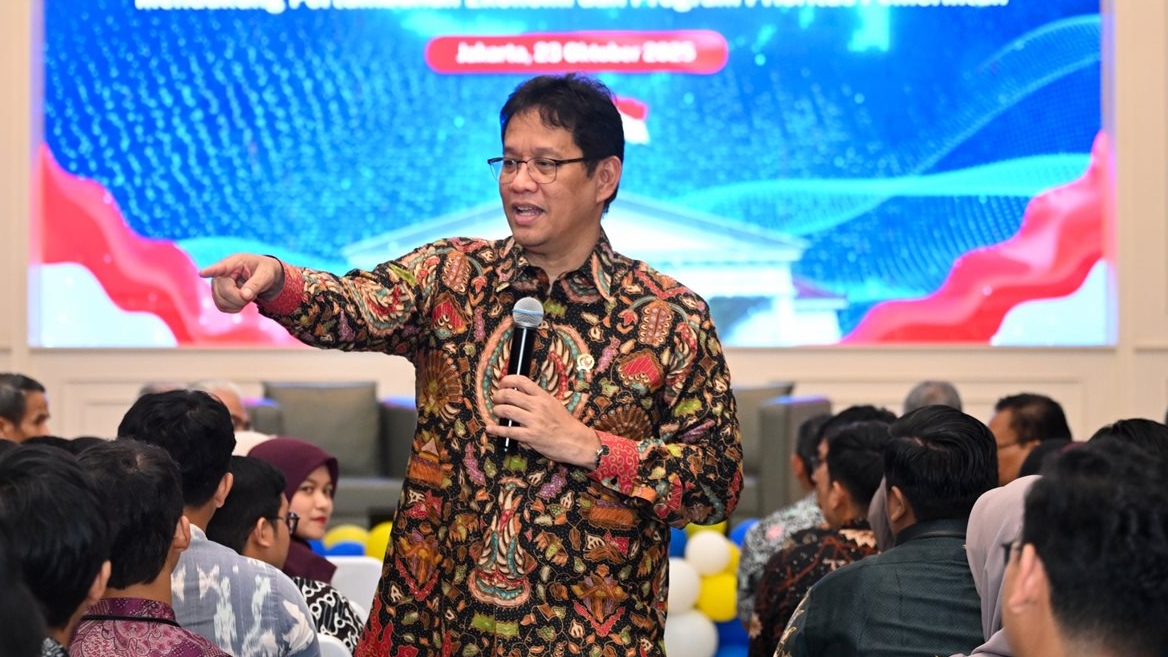 Hoaks Pegawai Bea Cukai di Starbucks, Purbaya: Saya Dikibulin!