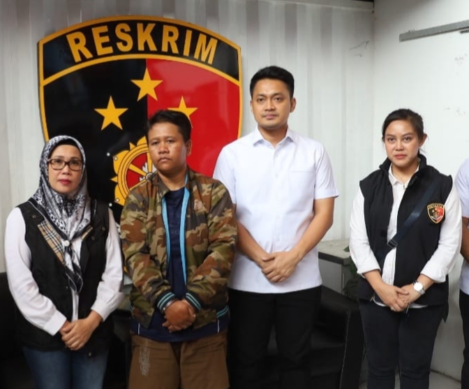 Bocah 7 Tahun Dianiaya Pasangan Sejenis, Polisi Tangkap Ibu Kandung dan Kekasihnya