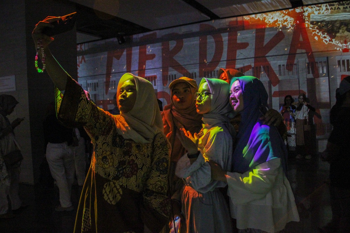 LZY Gelar Pameran Video Mapping Lumioria, Kenalkan Seni Imersif Video Mapping