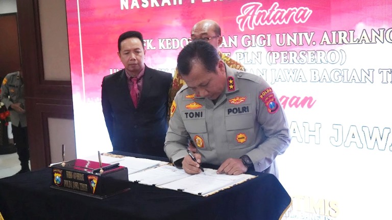 Sinergi Pembangunan Infrastruktur Kelistrikan,  PLN UIP JBTB Kembali Teken Kerja Sama dengan POLDA Jawa Timur   