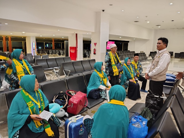 Penerbangan Umrah Terdampak Abu Vulkanik, Kemenhaj Minta Jemaah Tetap Tenang