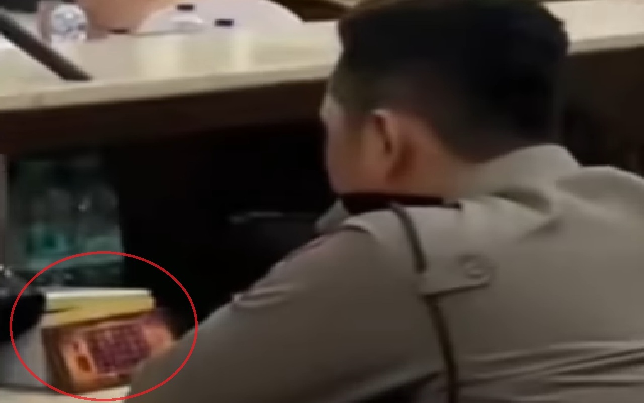 Viral Oknum ASN Diduga Main Judol di Balai Kota Surabaya, Diskominfo: Itu Video Lama!