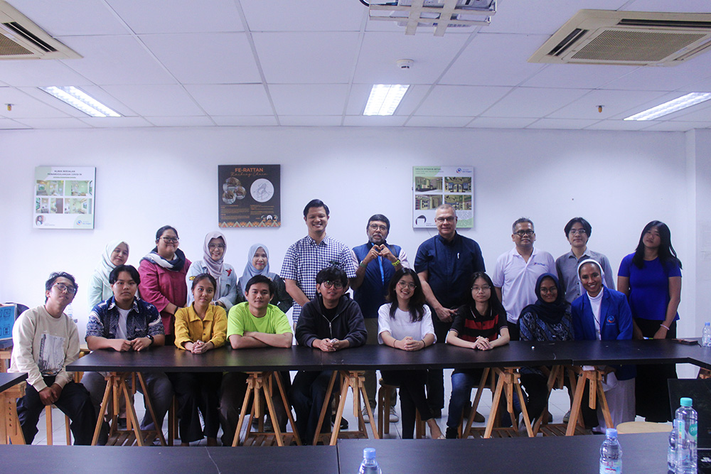 Universitas Esa Unggul Resmikan Komunitas Bahasa Isyarat FDIK, Wujudkan Kampus Inklusif