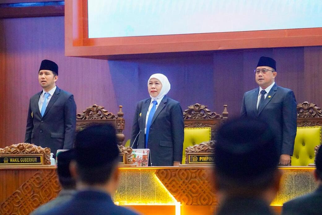 Sepakati Dua Raperda Strategis, Khofifah Perkuat BUMD Migas dan Ekonomi Kreatif