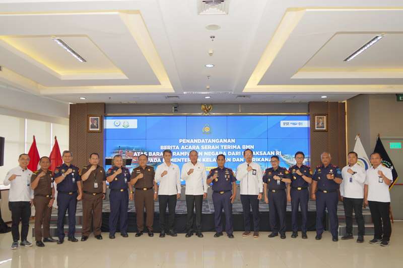Lima Kapal Rampasan Diserahkan ke KKP, Siap Dukung Sektor Perikanan